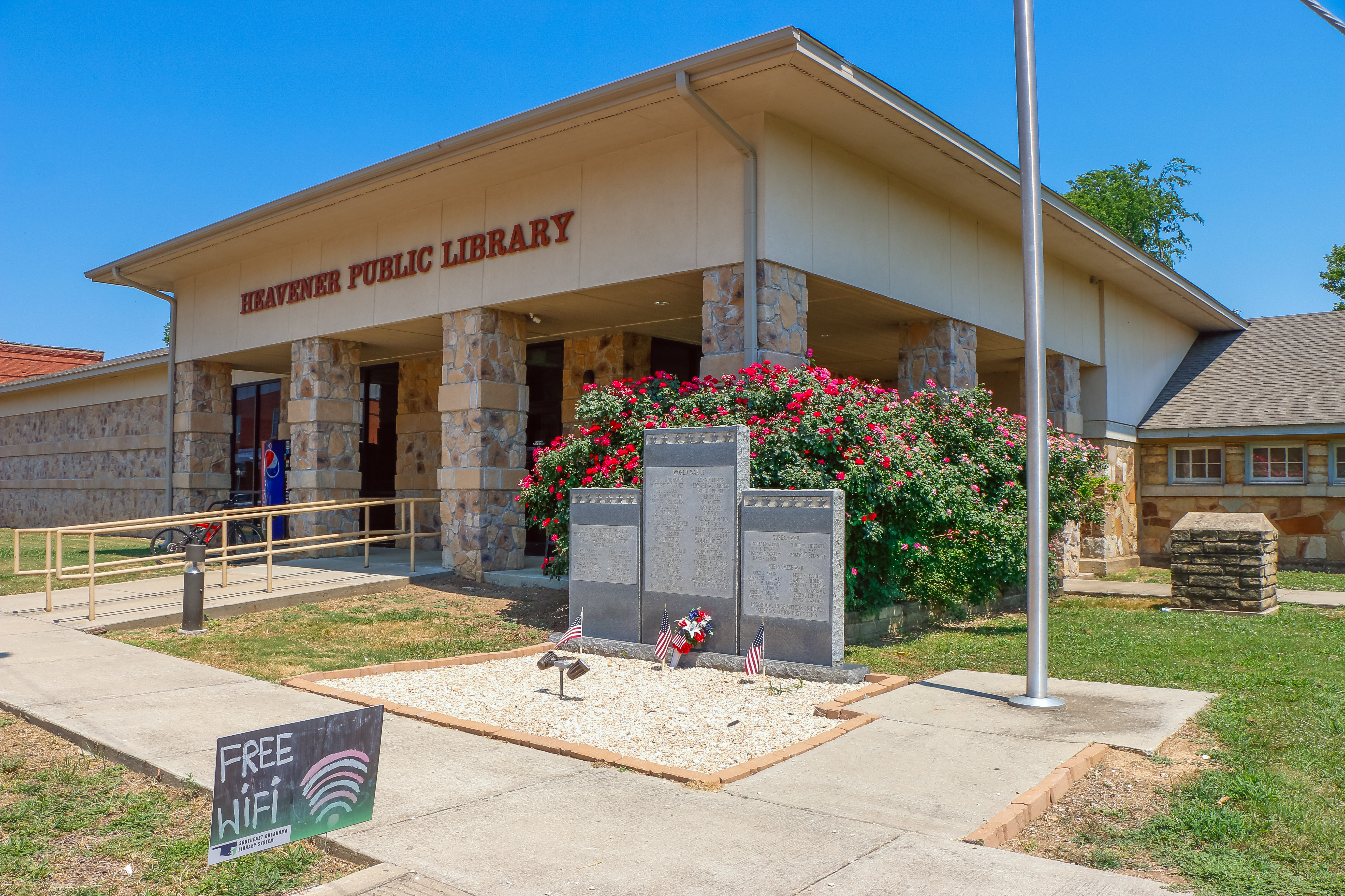 Corner photo of Heavener Public Library